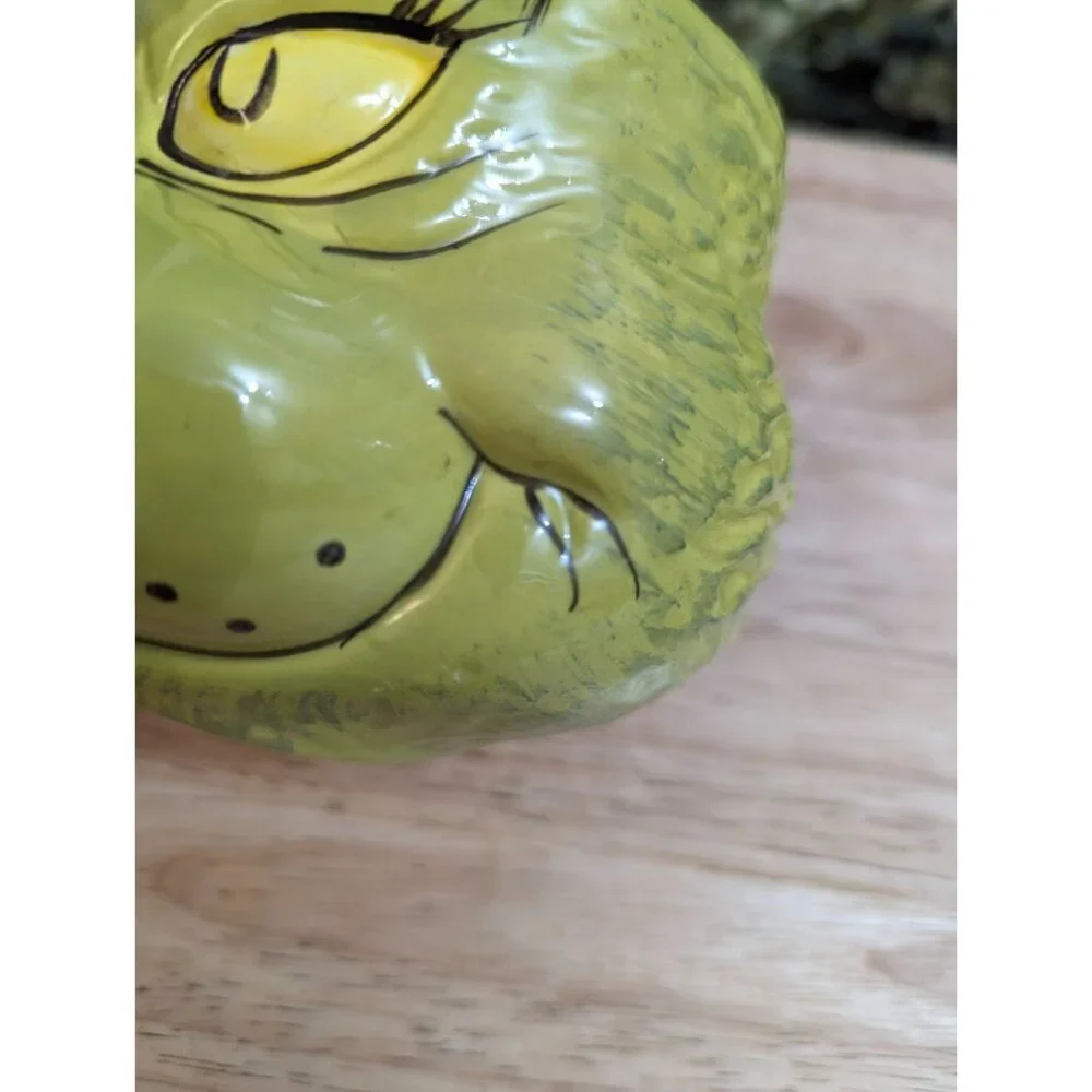 BioWorld The Grinch 3D face shaped mug green evil grin 2023 4 inch holiday *Read
